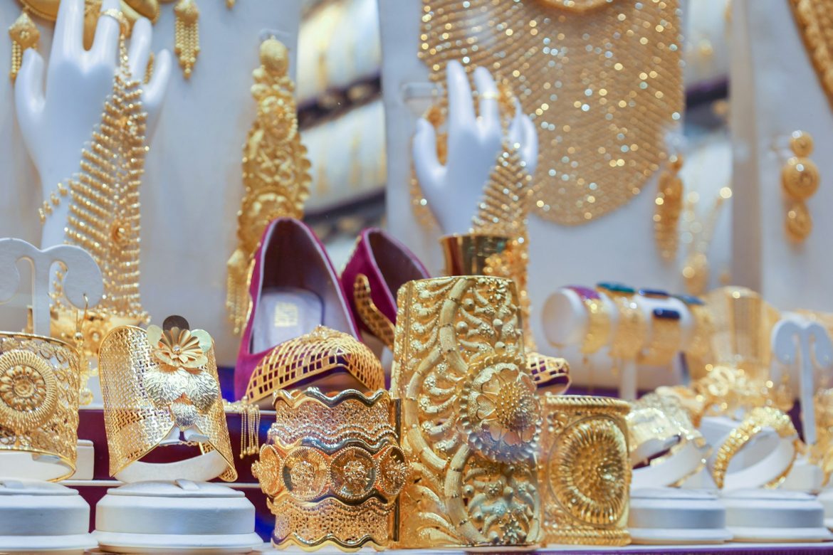 Dubai's Gold Souk Secrets: Where to Find the Most Exquisite Gold and Gemstone Deals